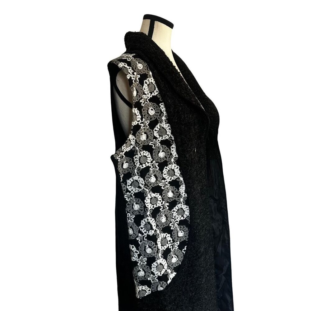 SIONI STUDIO mohair sleeveless vest with boho-chic design, Size Large